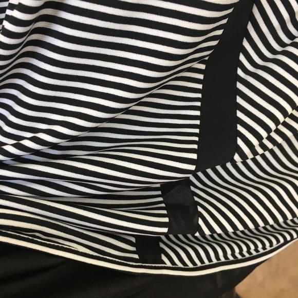 Black and White Striped Scoop Neck Top - Picture 7 of 7